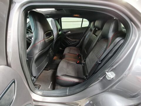 Mercedes-Benz GLA GLA220 CDI 4MATIC AMG LINE PREMIUM PLUS 45