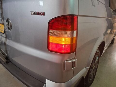 Volkswagen Campervan Camper/Activities Van 41