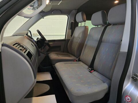 Volkswagen Campervan Camper/Activities Van 35