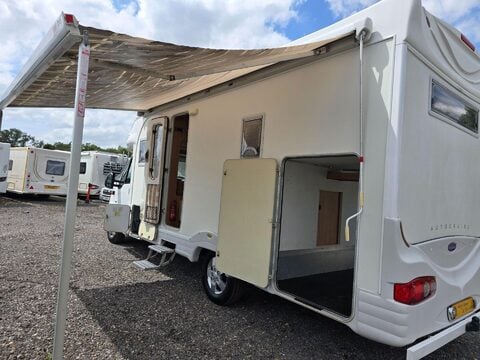 Autocruise Starblazer Motor Home 16