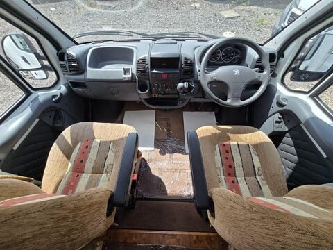 Autocruise Starblazer Motor Home 19
