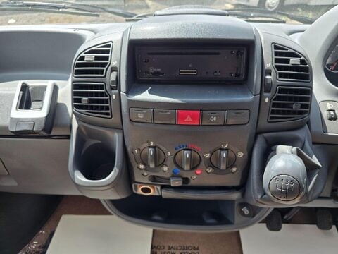 Autocruise Starblazer Motor Home 21