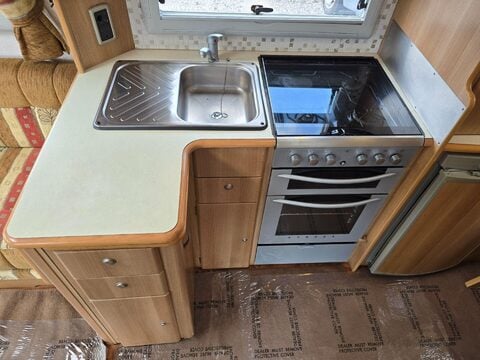 Autocruise Starblazer Motor Home 30