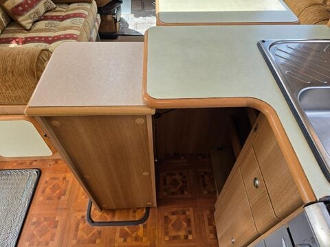 Autocruise Starblazer Motor Home 35