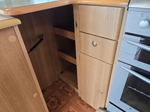 Autocruise Starblazer Motor Home 36