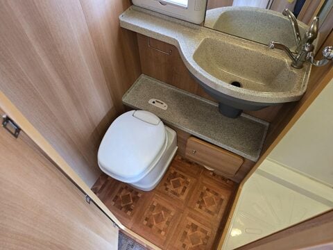Autocruise Starblazer Motor Home 39