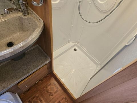 Autocruise Starblazer Motor Home 40