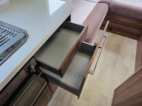 Roller Team Auto-Roller 746 Motor Home 31