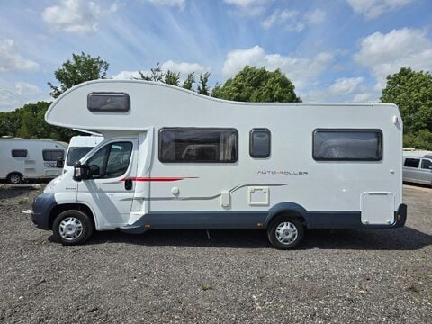 Roller Team Auto-Roller 746 Motor Home 7