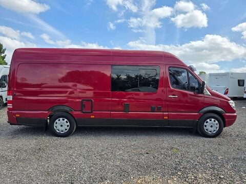 Mercedes-Benz Sprinter Motor Home 7