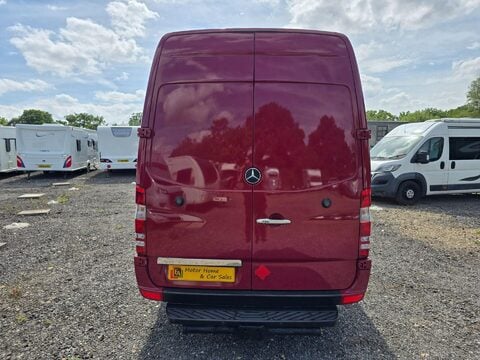 Mercedes-Benz Sprinter Motor Home 9