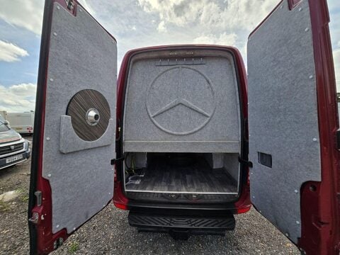 Mercedes-Benz Sprinter Motor Home 12