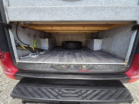 Mercedes-Benz Sprinter Motor Home 13