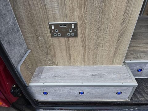 Mercedes-Benz Sprinter Motor Home 15