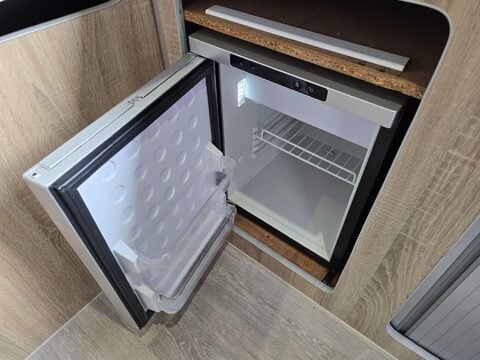 Mercedes-Benz Sprinter Motor Home 22