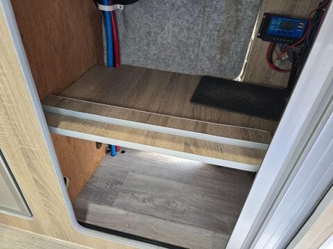 Mercedes-Benz Sprinter Motor Home 23