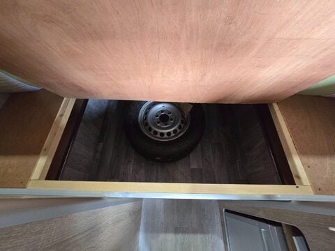 Mercedes-Benz Sprinter Motor Home 31