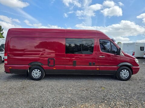 Mercedes-Benz Sprinter Motor Home 7