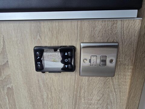 Mercedes-Benz Sprinter Motor Home 17