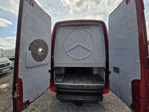 Mercedes-Benz Sprinter Motor Home 12