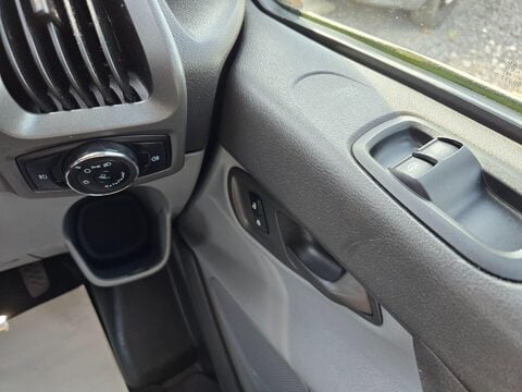Ford Transit Custom Voyager XL Campervan 20