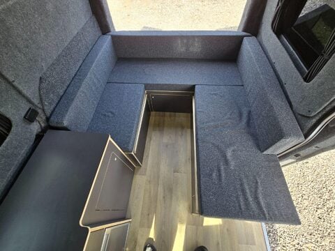 Ford Transit Custom Voyager XL Campervan 32