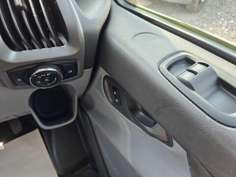 Ford Transit Custom Voyager XL Campervan 20
