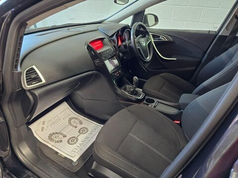 Vauxhall Astra SRI CDTI 36