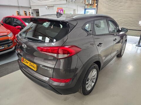 Hyundai TUCSON CRDI SE BLUE DRIVE 11