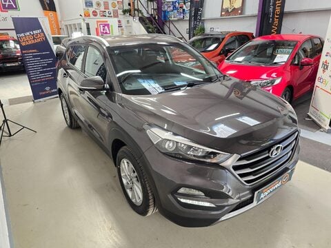 Hyundai TUCSON CRDI SE BLUE DRIVE 12