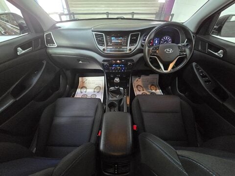 Hyundai TUCSON CRDI SE BLUE DRIVE 17