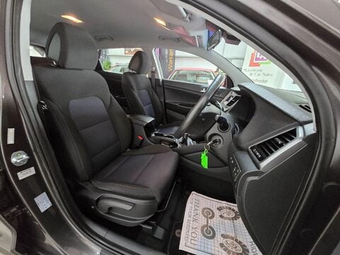 Hyundai TUCSON CRDI SE BLUE DRIVE 36