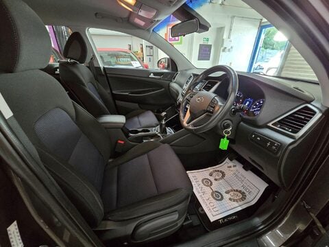 Hyundai TUCSON CRDI SE BLUE DRIVE 37