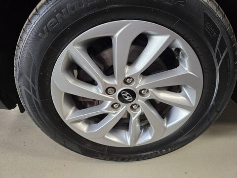 Hyundai TUCSON CRDI SE BLUE DRIVE 42