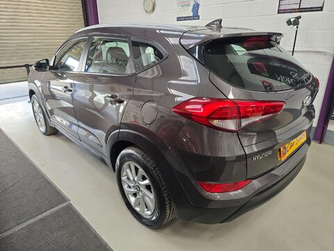 Hyundai TUCSON CRDI SE BLUE DRIVE 7