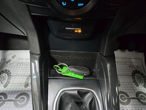 Ford Ecosport TITANIUM S 19