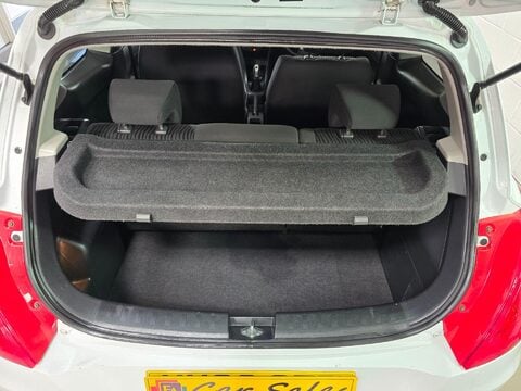 Suzuki Swift SZ3 9