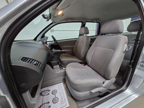 SEAT Arosa S 27