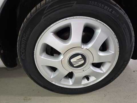SEAT Arosa S 32