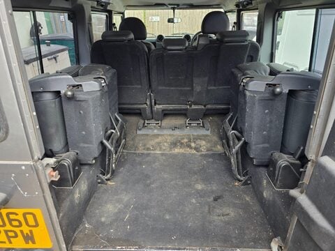 Land Rover Defender 110 TD XS STATION WAGON 8