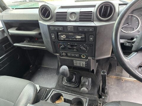 Land Rover Defender 110 TD XS STATION WAGON 16