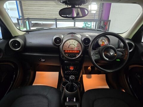 Mini Countryman ONE D 19