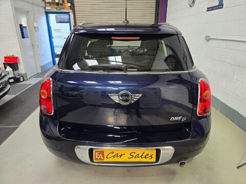 Mini Countryman ONE D 8