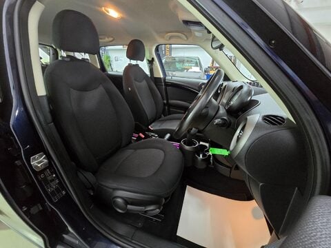 Mini Countryman ONE D 26