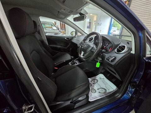 SEAT Ibiza ECOTSI FR TECHNOLOGY 33