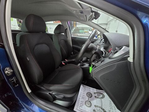 SEAT Ibiza ECOTSI FR TECHNOLOGY 32