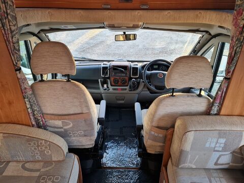 Auto-Trail Chieftain Motor Home 26