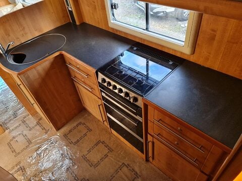 Auto-Trail Chieftain Motor Home 32