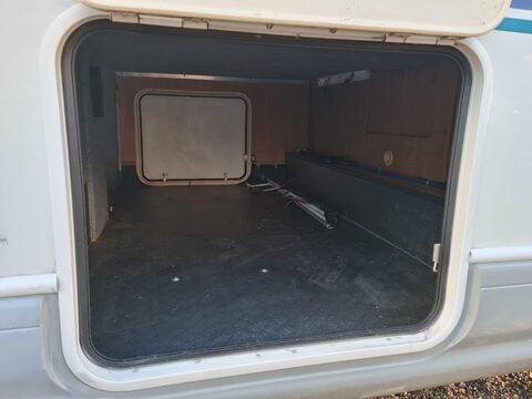 Auto-Trail Chieftain Motor Home 17