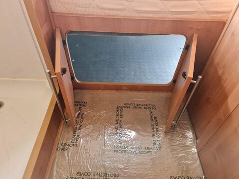 Auto-Trail Chieftain Motor Home 41